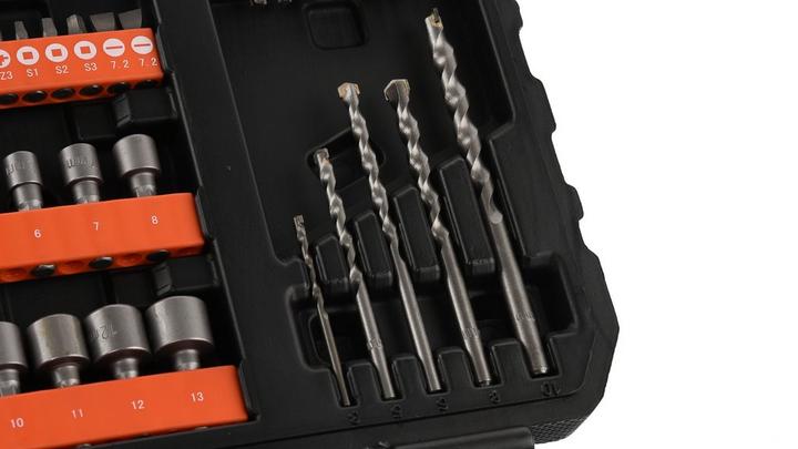 Black & Decker 109 piece Mixed Drill & screwdriver bit Set - Tools