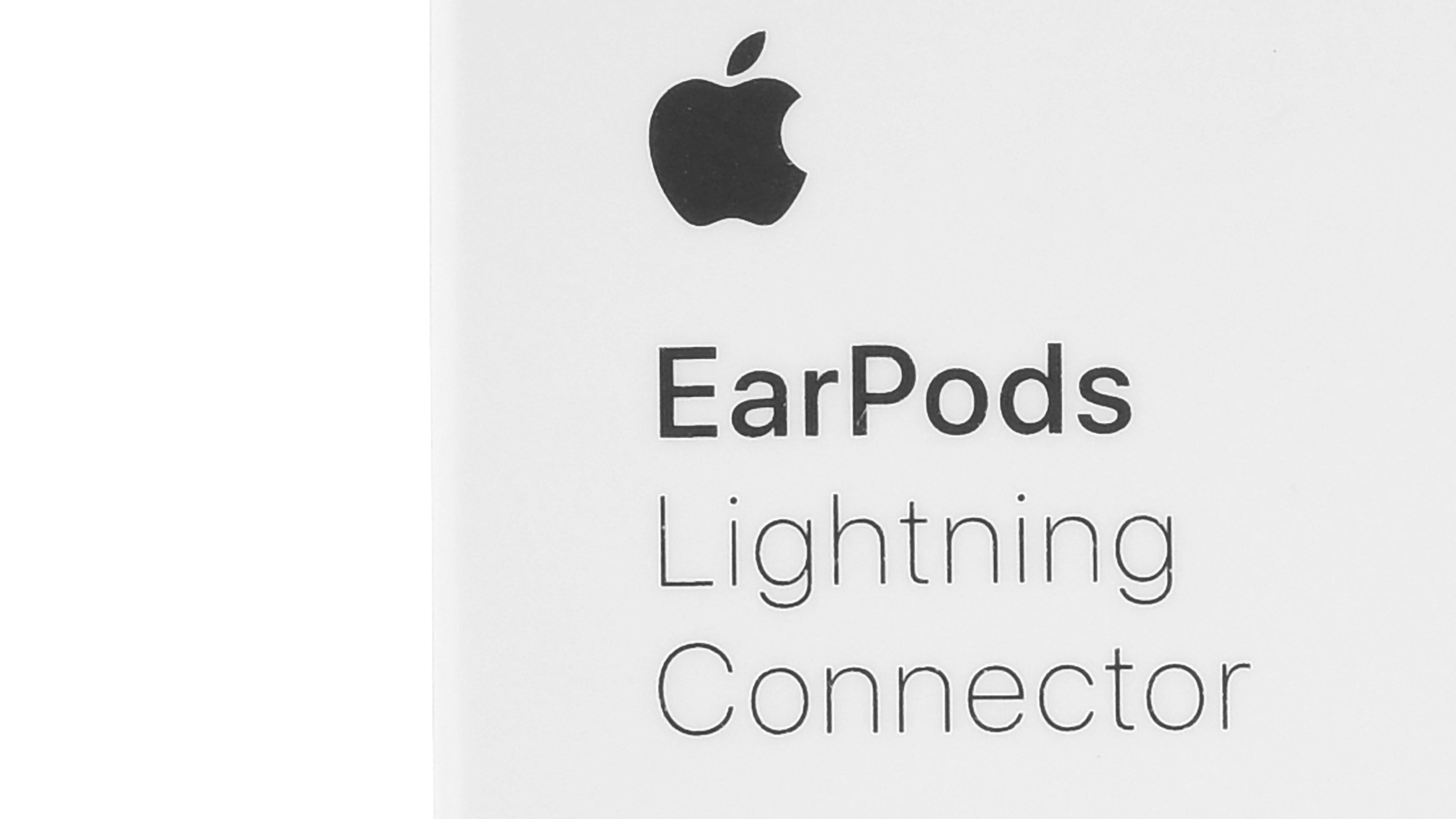 Apple EarPods with Lightning Connector eXtra Saudi