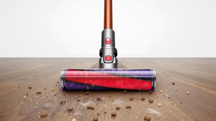 Buy the Dyson V10™ vacuum cleaner (Nickel Copper)