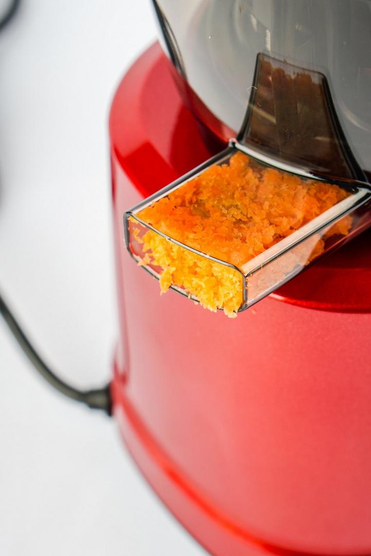 Kuvings Whole Slow Juicer with 7.6cm wide feeding tube, Red