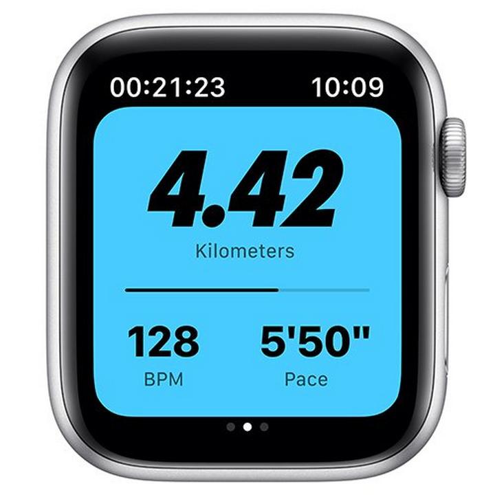 Apple Watch Nike Series 6 GPS, 44mm Silver Aluminium Case with Pure Platinum/Black Nike Sport Band