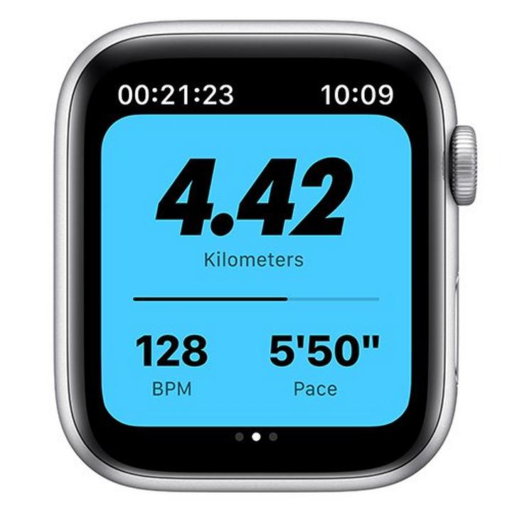 Apple Watch Nike SE GPS, 44mm Silver Aluminium Case with Pure Platinum/Black Nike Sport Band