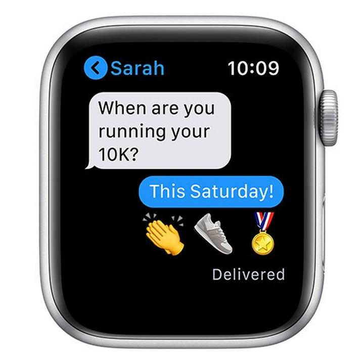Apple Watch Nike SE GPS, 44mm Silver Aluminium Case with Pure Platinum/Black Nike Sport Band