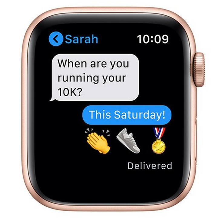 Apple Watch SE GPS, 40mm Gold Aluminium Case with Pink Sand Sport Band