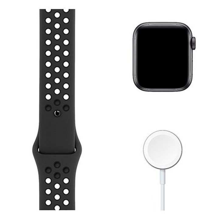 Apple Series 5 high quality Space Black 40 mm Smart Watch Nike Sport Edition