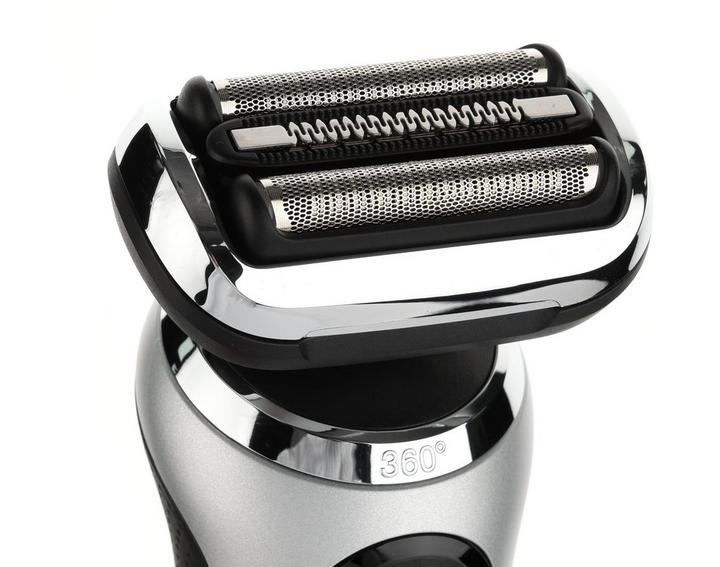Braun Series 7 Rechargeable Mens Shaver LED Display Wet&Dry Silver/Black
