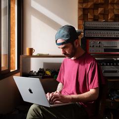 https://media.extra.com/i/aurora/100330824_100_13