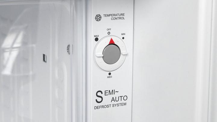 ClassPro Single Door Refrigerator,6.2 Cu.ft, Semi-AUTO Defrost System, Interior Lamp, White