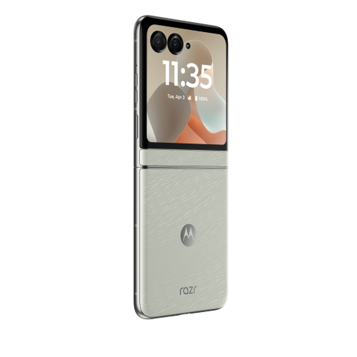 Motorola Razr 60, 5G, 256GB, PANTONE Lightest Sky White - eXtra Oman