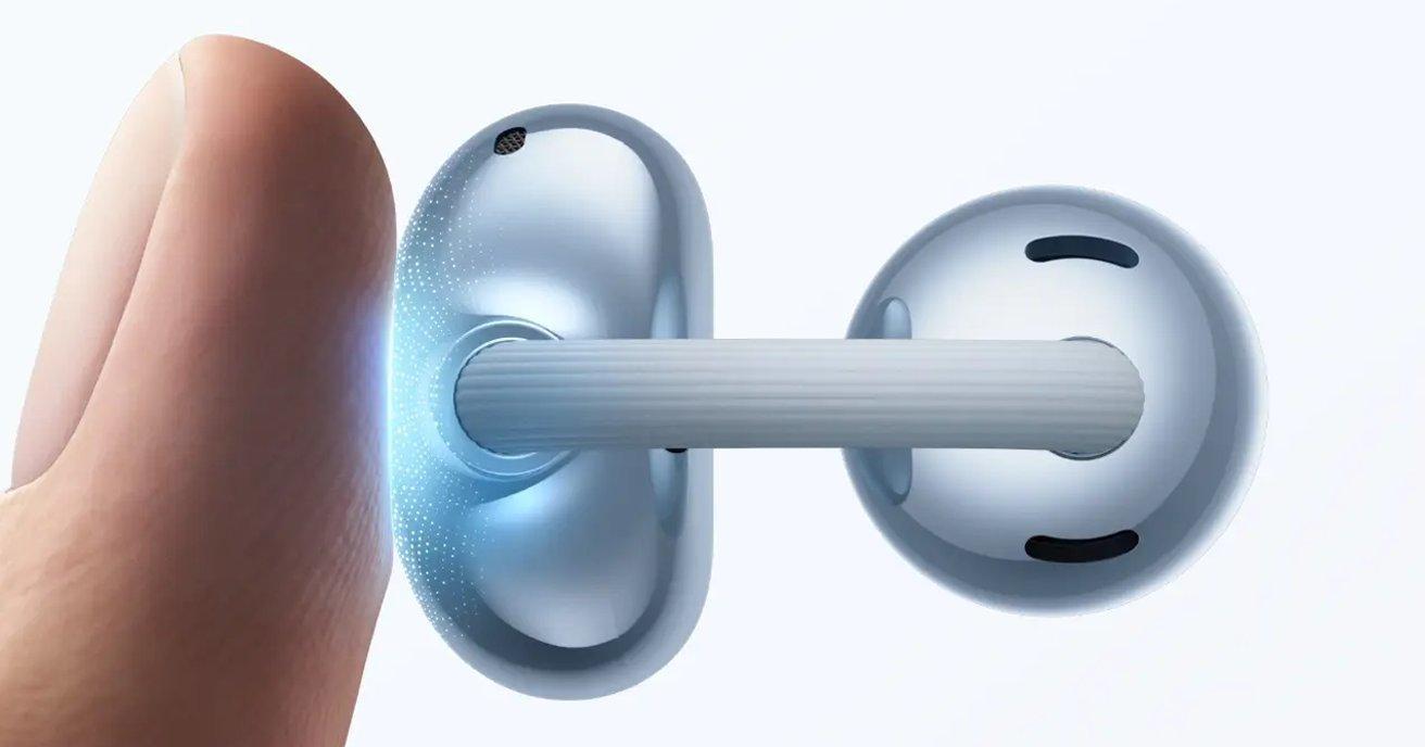 سماعات FreeClip 2 مع قطرات ماء تشير إلى مقاومة الماء