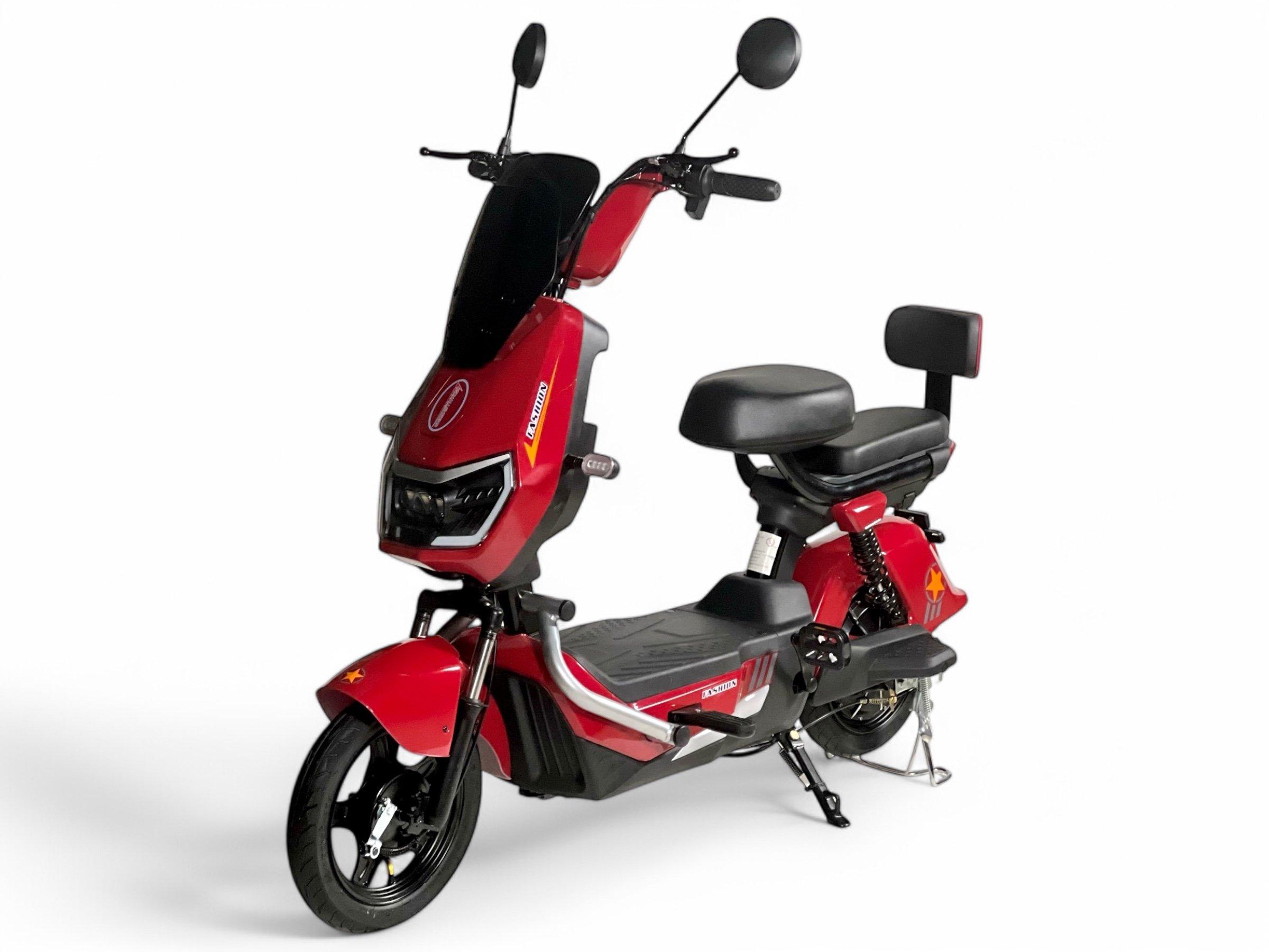 Electric Scooter V30, Electric Kick Scooter With Modren Desgin, Max Speed 30 KM/H Around, Range 20-25-KM, Electric Motor With 4 Batteries, Adult Scooter With 350W Motor 3